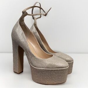 Steve Madden Women's Gold Glitter Skyrise Platform Heels Size 9 Party Shoes